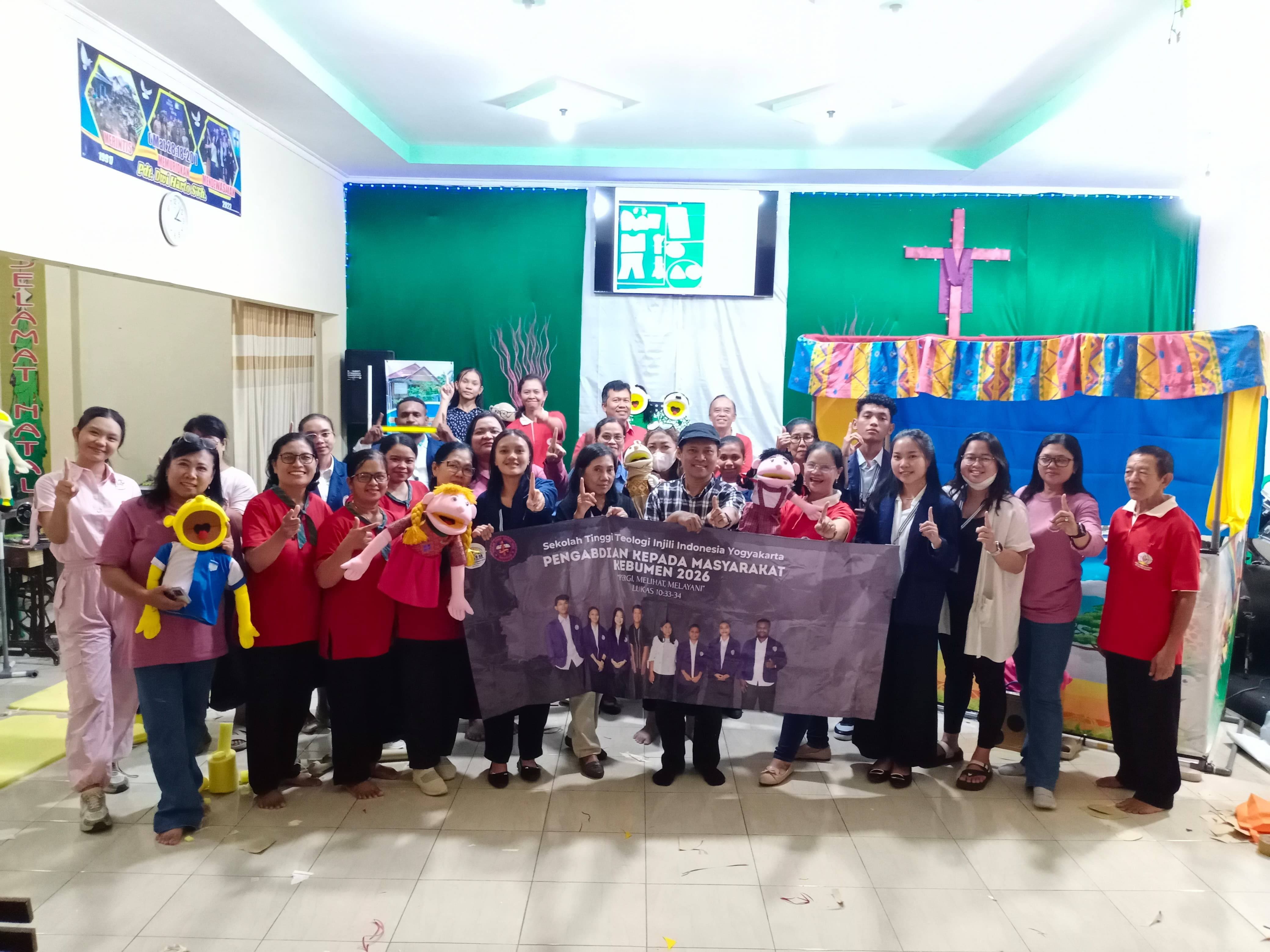 Mahasiswa dan Dosen Gelar Seminar Panggung Boneka di GIA Gombong